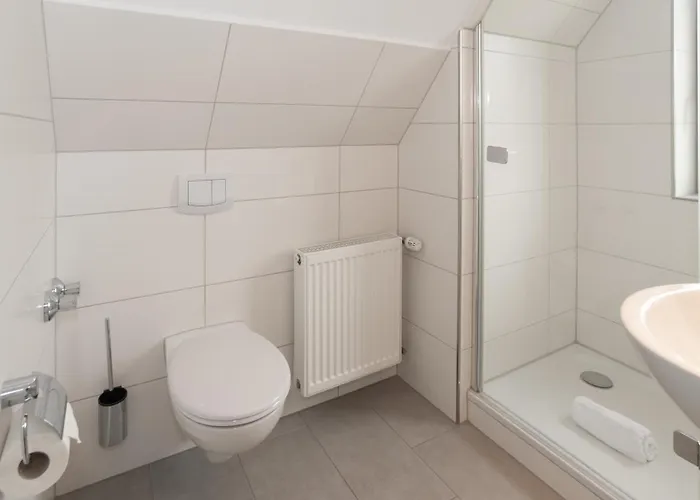 Erstay - Moderne دورستن